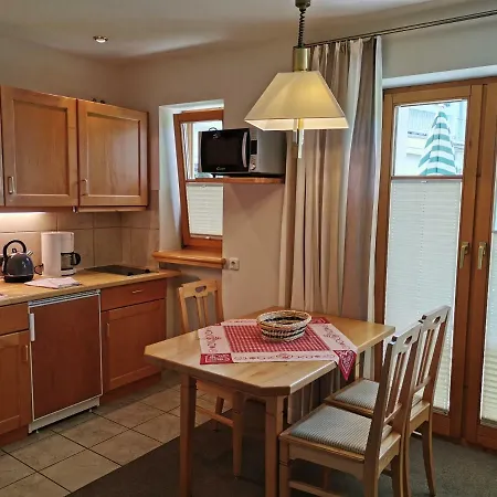 Haus Edelweiss Appartement *